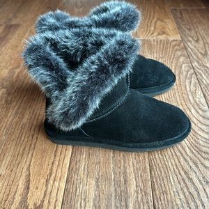 BearPaw Womens Black Faux Fur Suede Boots